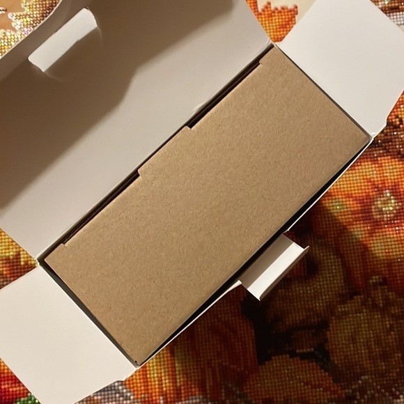 Brand New Heated Pillow Cover 18”x18” Yellow Gray Heating Pad Back Pain Relief - Picture 13 of 16